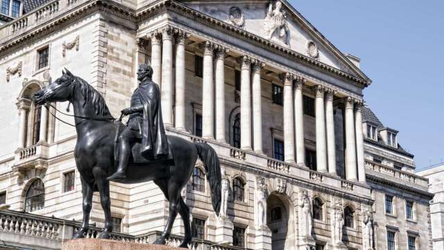 全球債市賣壓不止 英國30年期公債殖利率近30年來首度突破6% (圖:Shutterstock)