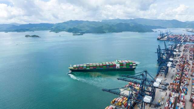 中国9月出口额激增36.3% 进口额成长31%