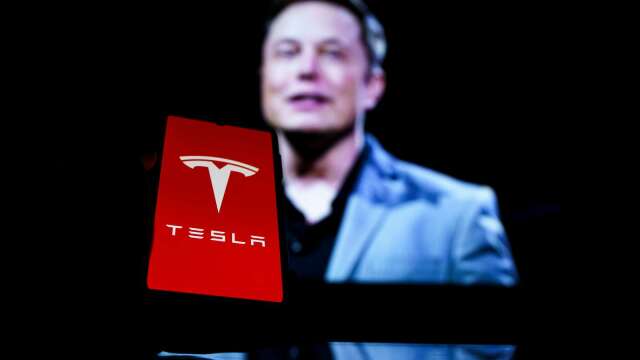 马斯克批记忆体厂「敲竹杠」 韩工程师回击：特斯拉条件才「苛刻」 三星还被大量挖角