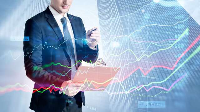 股匯雙殺守季線能買？當心融資斷頭！Q4法人鎖定抗跌AI股  (圖:shutterstock)