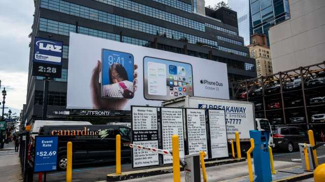 iPhone Duo萤幕出包 鸿海人士：实际生产未受影响