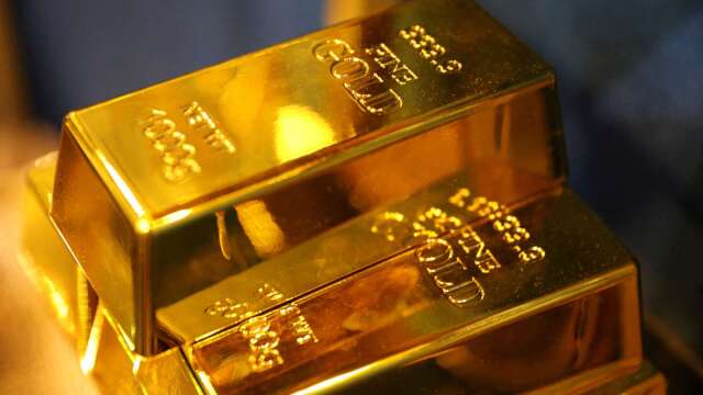 〈贵金属盘后〉黄金重摔至一年低点、创2008年来最差10月表现 「白色贵金属」全面下杀