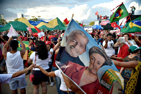 巴西政治變革希望增強，外資大舉流入巴西股市(圖：AFP)