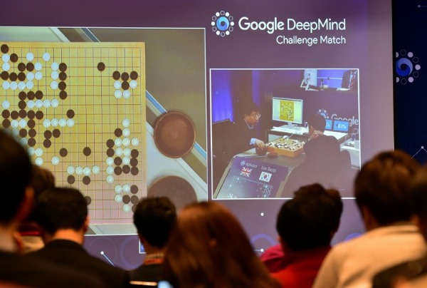 Google AlphaGo 對弈南韓棋士李世乭 (圖:AFP)